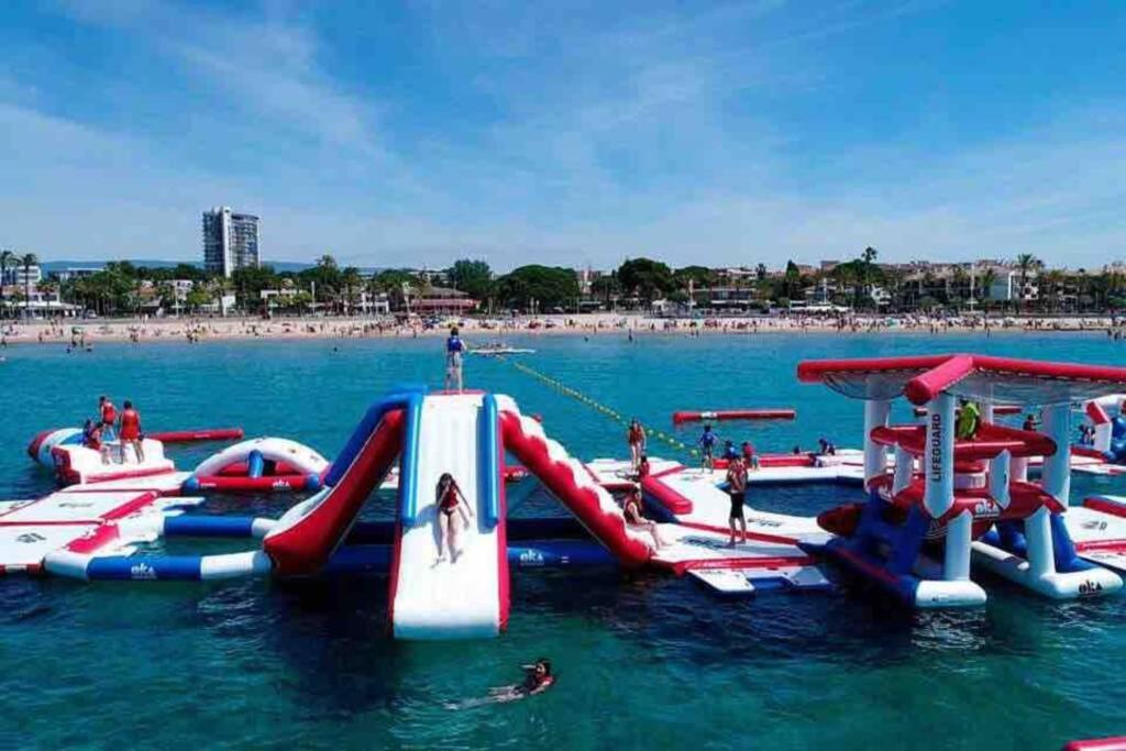 Apartamento frente al mar con piscina Malgrat de Mar Exterior foto